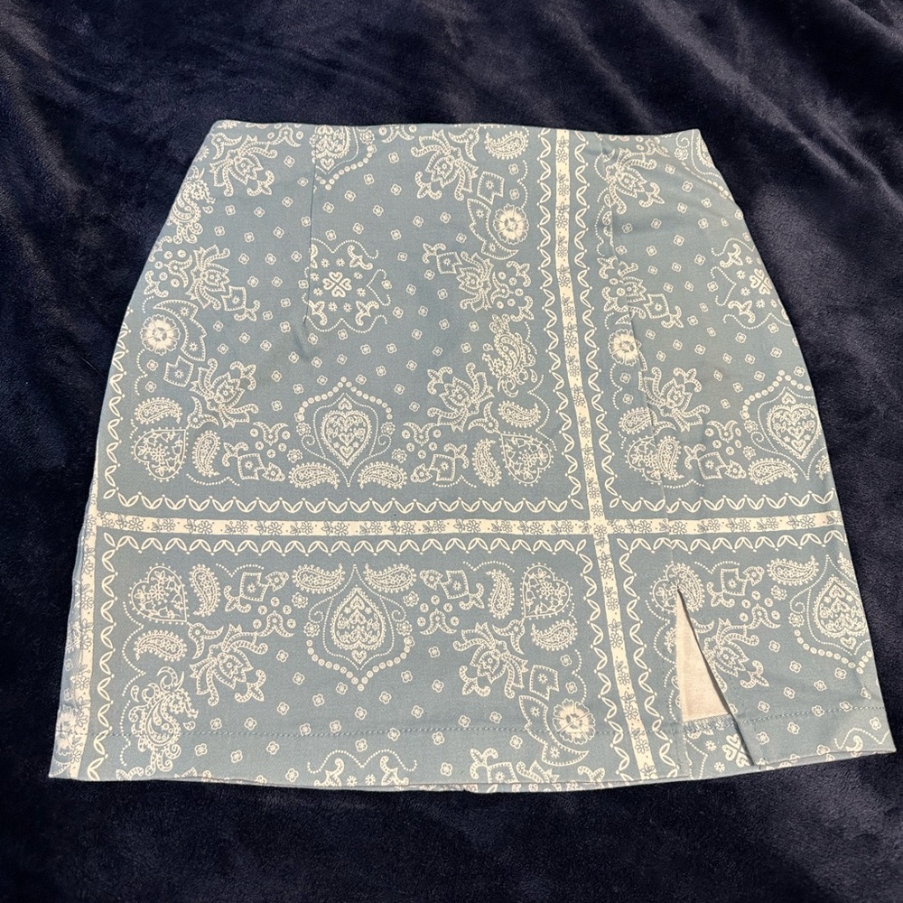 Wild Fable Blue and White Patterned Pencil Skirt